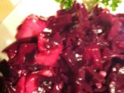 Rotkraut-Salat mit Zimt Honig Gewürznelken-Apfelessig-Dressing - Rezept