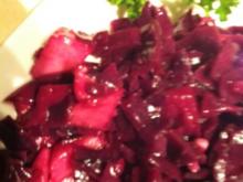 Rotkraut-Salat mit Zimt Honig Gewürznelken-Apfelessig-Dressing - Rezept