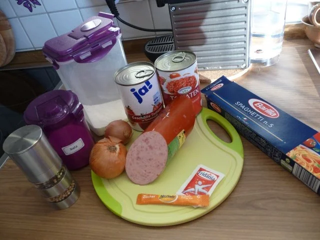 Rezept: Schmalhans - Küchenmeister : Spaghetti und Tomatensoße Bild Nr. 2 Schmalhans - Küchenmeister : Spaghetti und Tomatensoße - Rezept - Bild Nr. 2