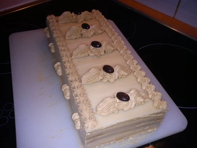 Moccacremeschnitte mit Marzipan - Rezept