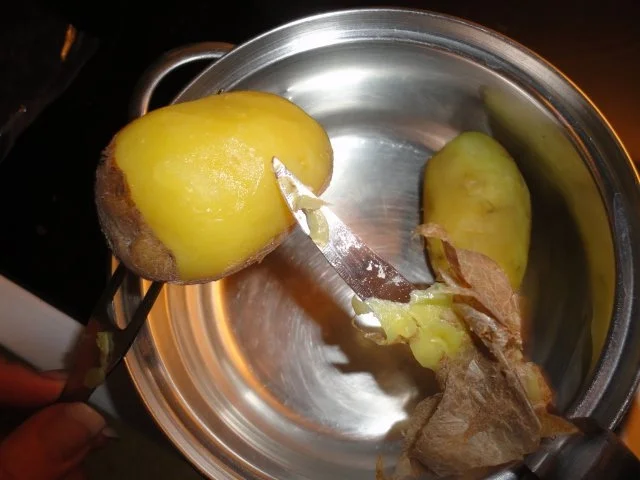 Rezept: Räucher Lachs - Creme Süppchen Bild Nr. 2 Räucher Lachs - Creme Süppchen - Rezept - Bild Nr. 2