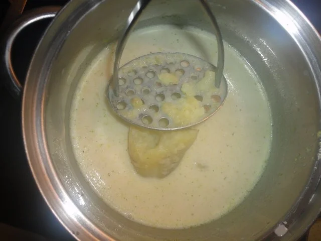 Rezept: Räucher Lachs - Creme Süppchen Bild Nr. 3 Räucher Lachs - Creme Süppchen - Rezept - Bild Nr. 3