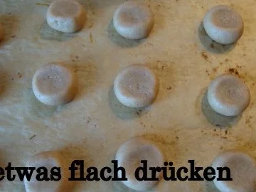 Rezept: Walnussküßchen Bild Nr. 6 Walnussküßchen - Rezept - Bild Nr. 6