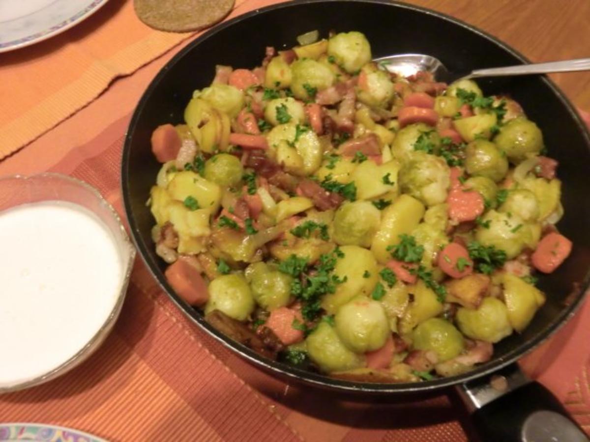Bunte Bratkartoffel Rosenkohl Pfanne - einfach - 71 kcal/100g
