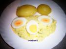 Kochen: Eier auf Porree-Schmand-Senf-Sauce - Rezept