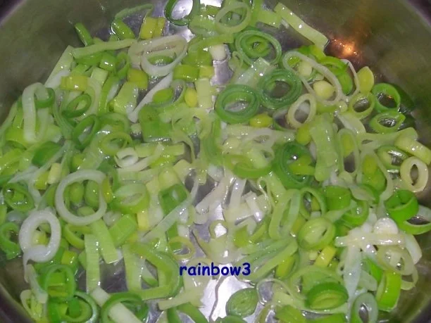 Kochen: Eier auf Porree-Schmand-Senf-Sauce - Rezept - Bild Nr. 3