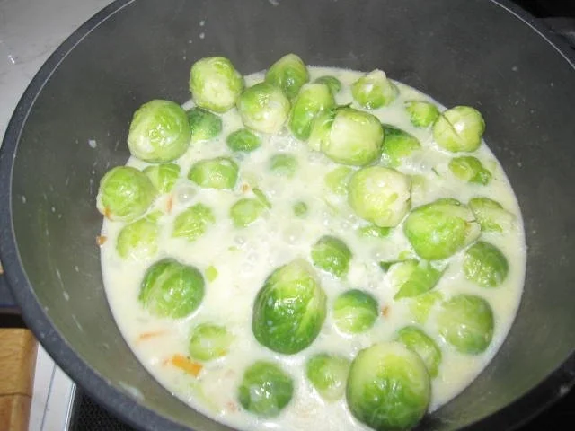 Rezept: Hähnchenschenkel mit Rosenkohl Bild Nr. 8 Hähnchenschenkel mit Rosenkohl - Rezept - Bild Nr. 8