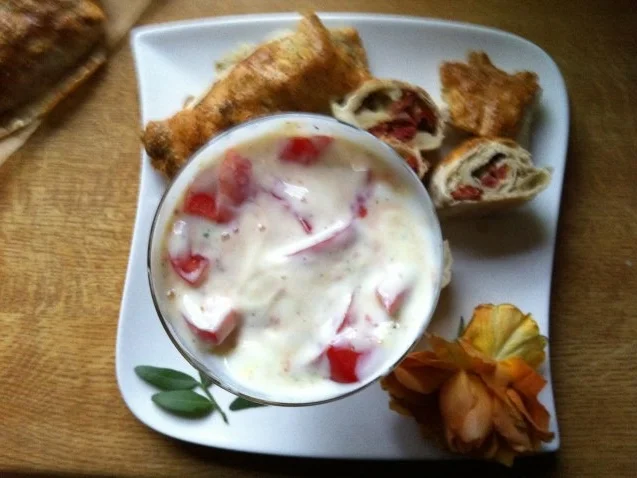 Rezept: Mozzarella-Tomaten im Blätterteig mit Ziegenkäsedipp Bild Nr. 7 Mozzarella-Tomaten im Blätterteig mit Ziegenkäsedipp - Rezept - Bild Nr. 7