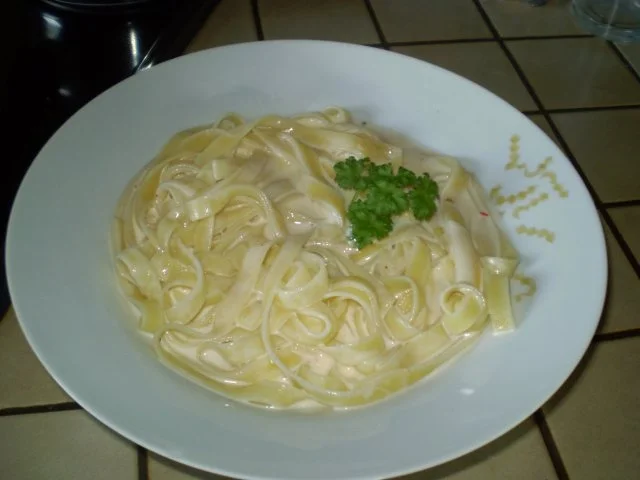 Rezept: Nudeln in Käse-/Rahmsosse Nudeln in Käse-/Rahmsosse - Rezept