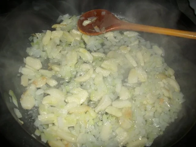 Rezept: Knoblauchsuppe Bild Nr. 4 Knoblauchsuppe - Rezept - Bild Nr. 4