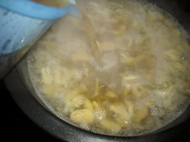 Rezept: Knoblauchsuppe Bild Nr. 7 Knoblauchsuppe - Rezept - Bild Nr. 7