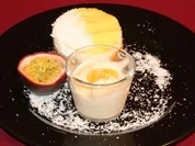 Pfirsich-Maracuja-Törtchen mit halbgefrorenem von der Banane - Rezept