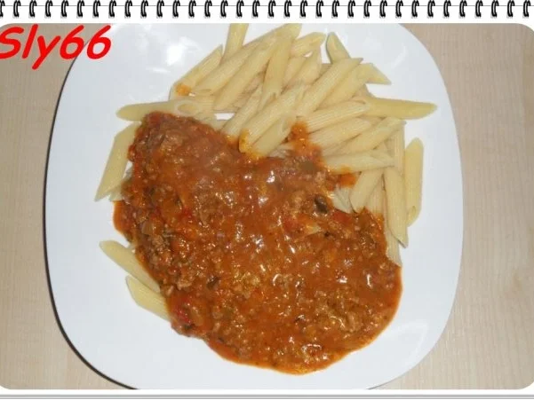 Pasta:Penne mit Bolognesesoße - Rezept
