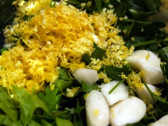 Rezept: Gremolata-Lachs mit Rosenkohl-Risotto Bild Nr. 3 Gremolata-Lachs mit Rosenkohl-Risotto - Rezept - Bild Nr. 3