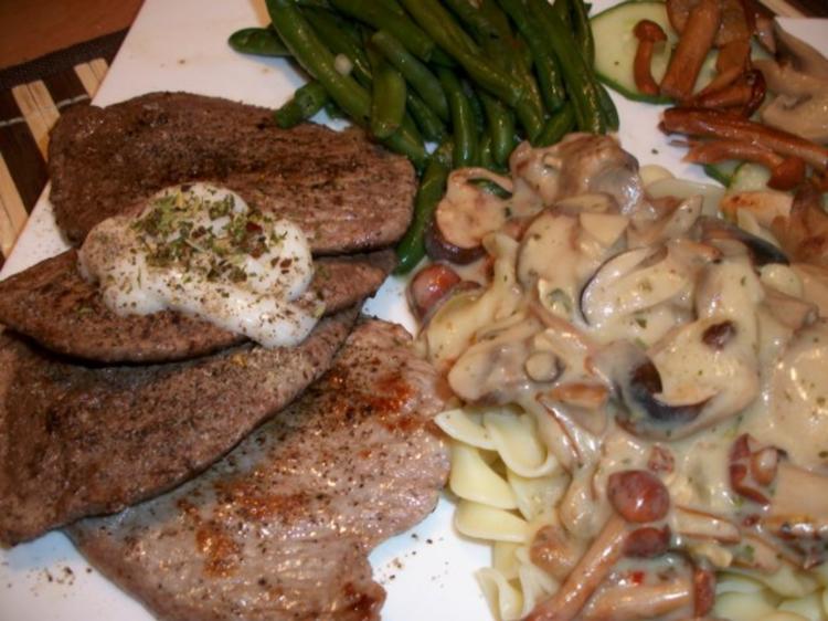 Rinderminutensteaks mit Mischpilzsoße und Prinzessbohnen - Rezept ...