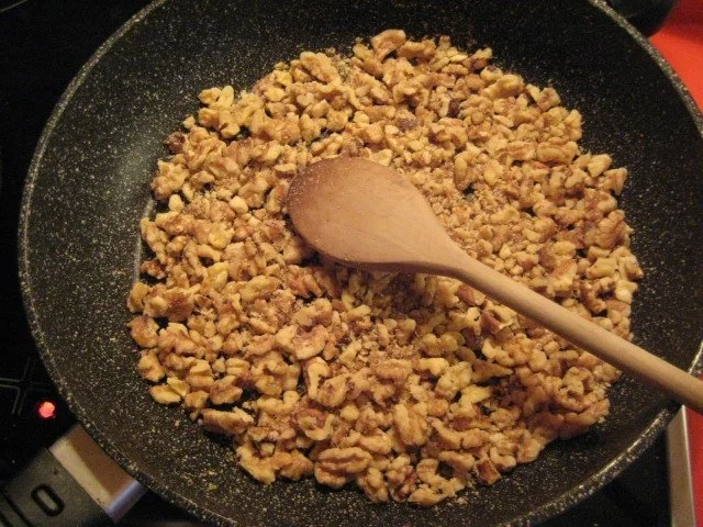 Gugelhupf mit Weintrauben und Walnüssen - Rezept - Bild Nr. 3