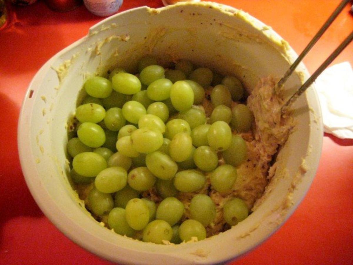Gugelhupf mit Weintrauben und Walnüssen - Rezept - Bild Nr. 10