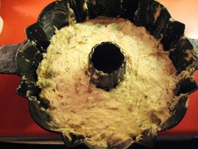 Gugelhupf mit Weintrauben und Walnüssen - Rezept - Bild Nr. 12