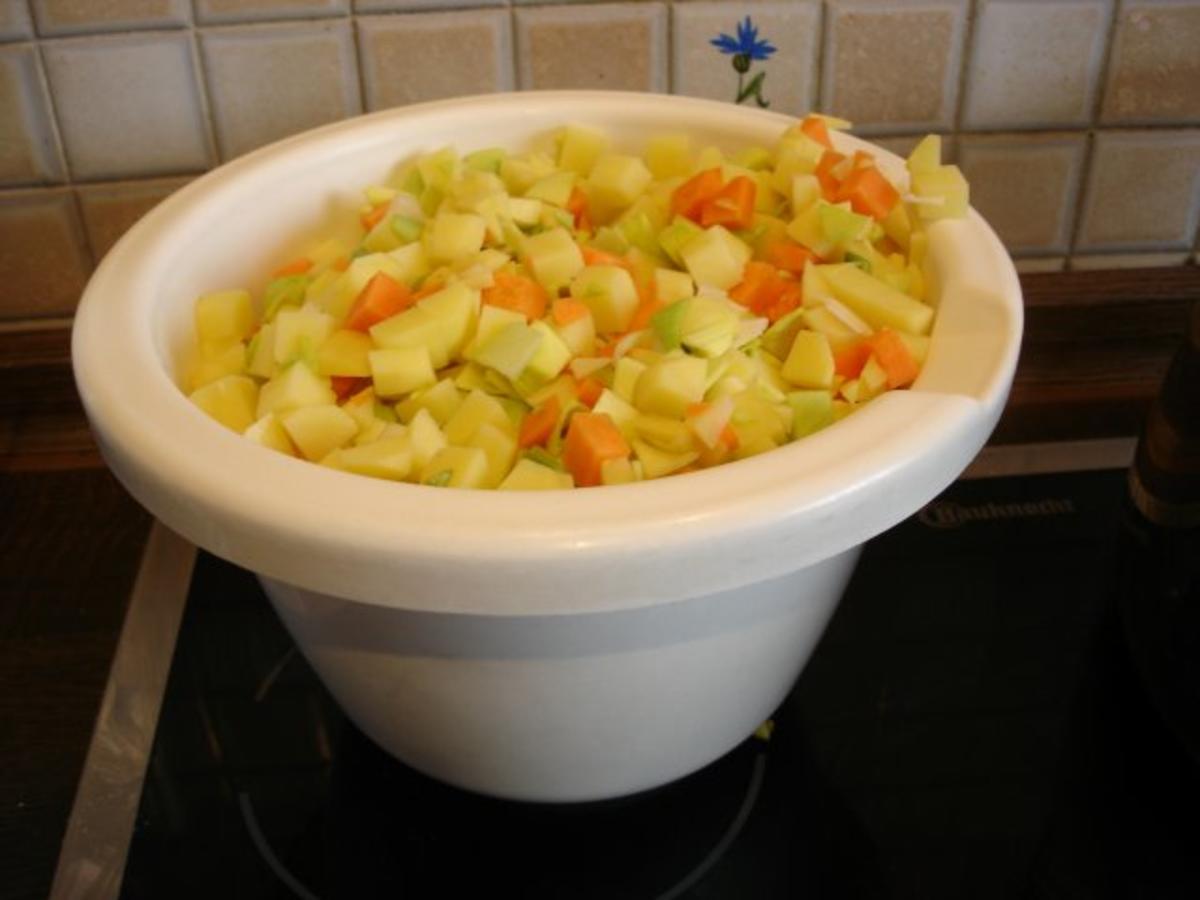 Kartoffelsuppe mit Rost-Bratwürsten - Rezept - Bild Nr. 4