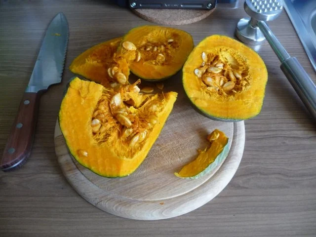 Schmalhans - Küchenmeister : Kürbissüppchen mit Würst´le drin - Rezept - Bild Nr. 2