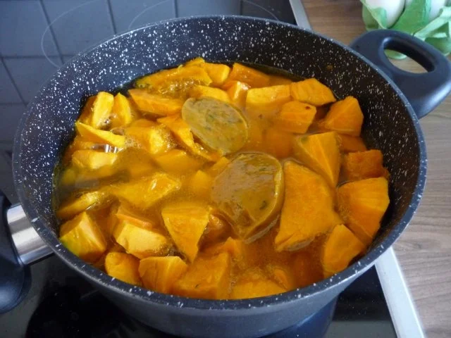 Schmalhans - Küchenmeister : Kürbissüppchen mit Würst´le drin - Rezept - Bild Nr. 4