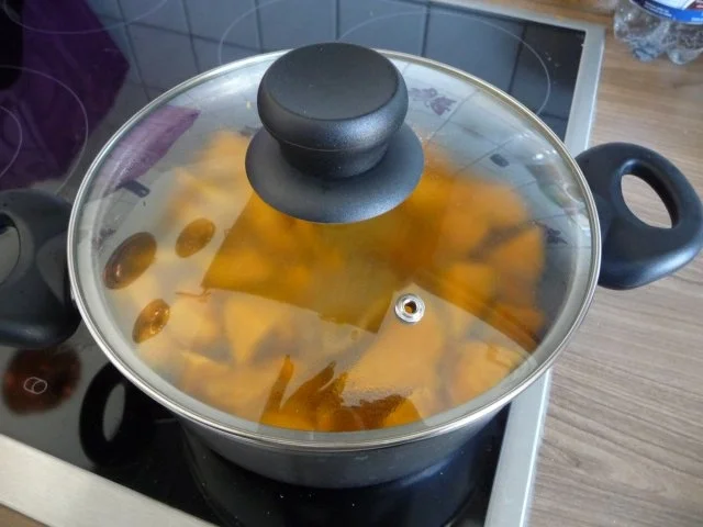 Schmalhans - Küchenmeister : Kürbissüppchen mit Würst´le drin - Rezept - Bild Nr. 5