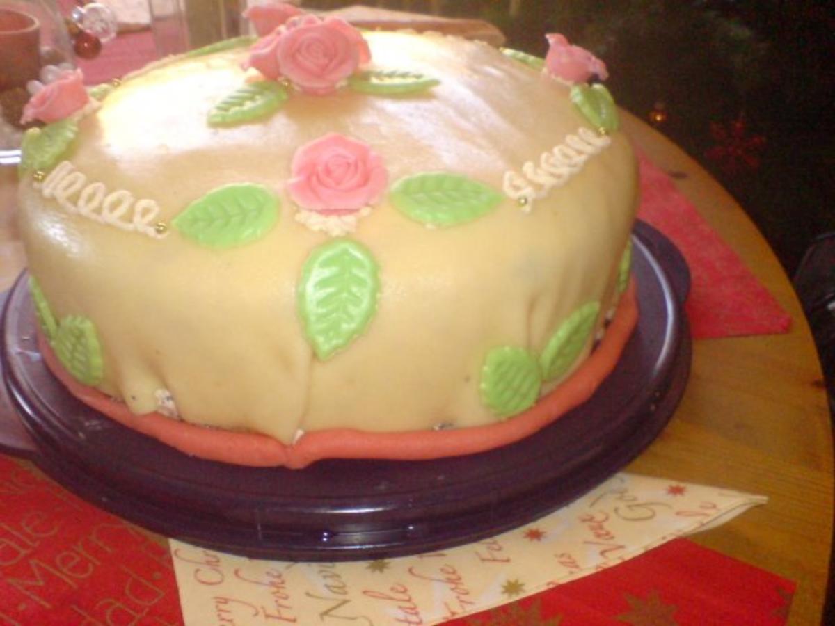 Marzipan-Mohn-Mousse-Torte - Rezept