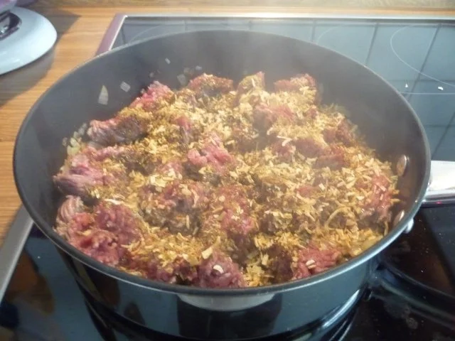 Rezept: Hackfleisch : Hackfleisch nach Gyros Art Bild Nr. 2 Hackfleisch : Hackfleisch nach Gyros Art - Rezept - Bild Nr. 2