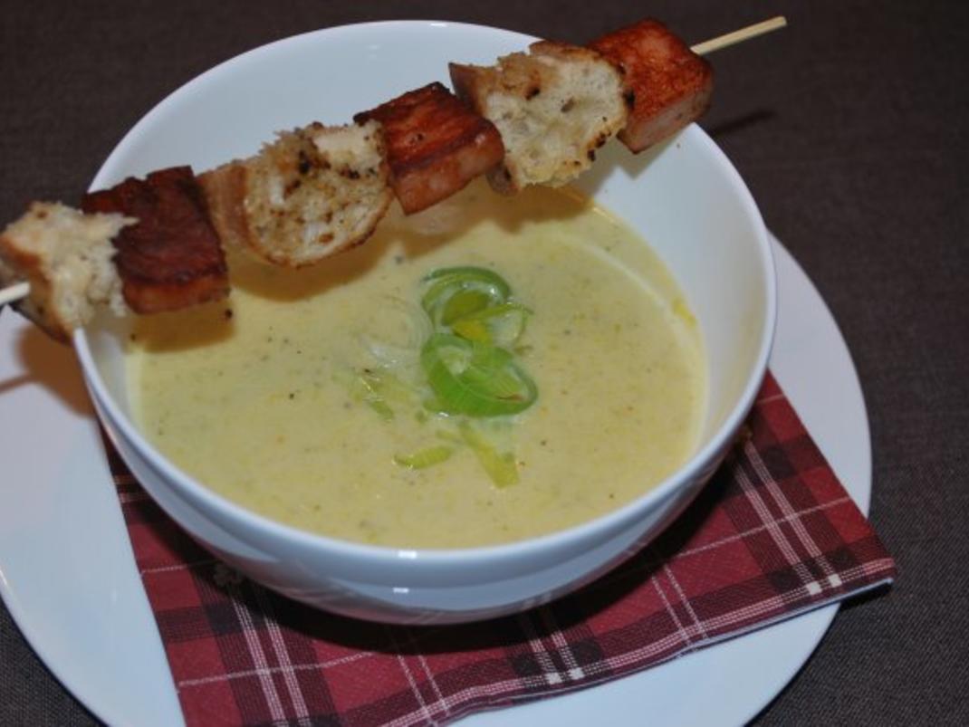 Porree-Creme-Suppe mit Leberkäse-Brot-Spieß - Rezept - kochbar.de