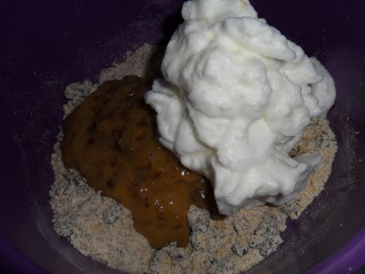 Dattel-Lebkuchen mit Haselnüssen - Rezept - Bild Nr. 12