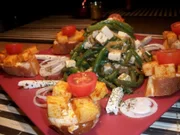 Bohnensalat mit Fetakäse dazu Baguettes mit lecker gewürzten Gouda Würfeln..... - Rezept