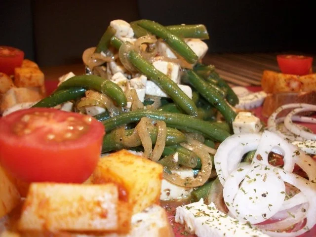 Rezept: Bohnensalat mit Fetakäse dazu Baguettes mit lecker gewürzten Gouda Würfeln..... Bild Nr. 4 Bohnensalat mit Fetakäse dazu Baguettes mit lecker gewürzten Gouda Würfeln..... - Rezept - Bild Nr. 4