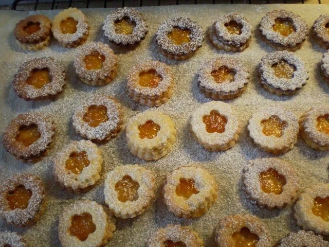 Rezept: Marillenringe Bild Nr. 2 Marillenringe - Rezept - Bild Nr. 2