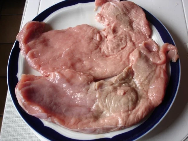 Rezept: Wiener Schnitzel mit Kartoffelsalat nach Irene und Gurkensalat süss-sauer Bild Nr. 2 Wiener Schnitzel mit Kartoffelsalat nach Irene und Gurkensalat süss-sauer - Rezept - Bild Nr. 2