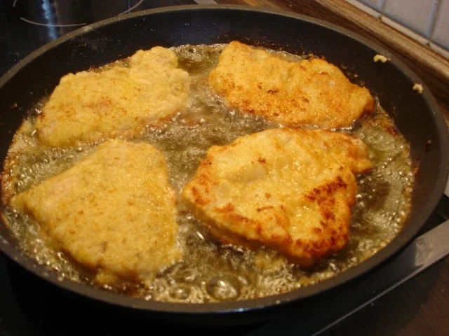 Rezept: Wiener Schnitzel mit Kartoffelsalat nach Irene und Gurkensalat süss-sauer Bild Nr. 8 Wiener Schnitzel mit Kartoffelsalat nach Irene und Gurkensalat süss-sauer - Rezept - Bild Nr. 8