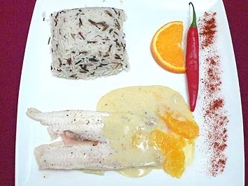 Rezept: Filets de sole sur une sauce d´orange et poireau Filets de sole sur une sauce d´orange et poireau - Rezept