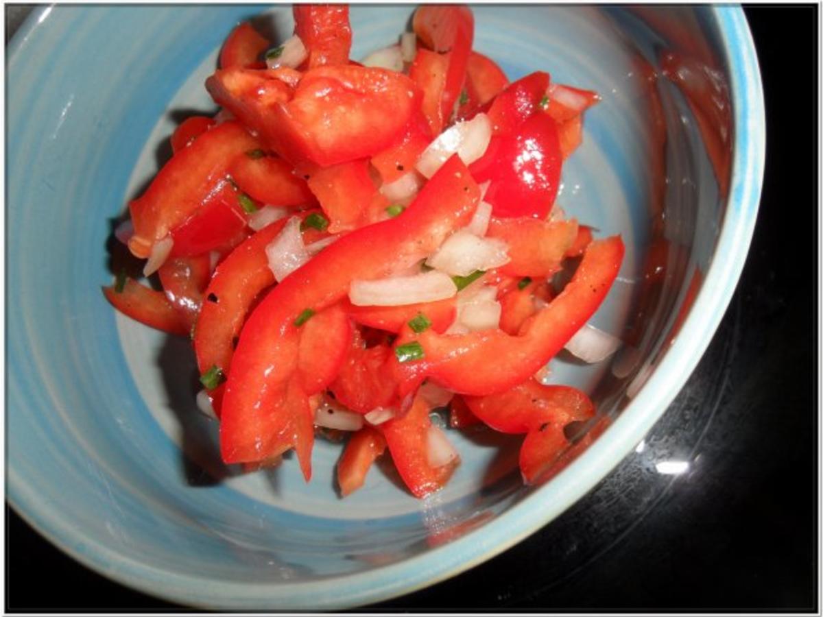 Roter Paprika-Salat - Rezept mit Bild - kochbar.de