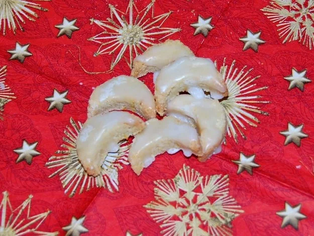 ZITRONEN - MONDE  /  ZITRONEN - MÖNDLI  /  DEMIE LUNES AU CITRON - Rezept - Bild Nr. 7