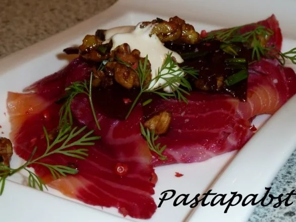 Rezept: Marmorierter Lachs mit Rote Bete Marmorierter Lachs mit Rote Bete - Rezept