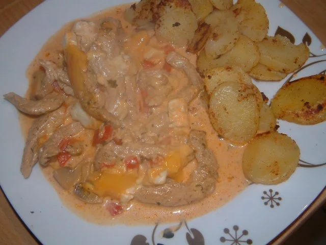 Rezept: Überbackene Gyrospfanne in Weinbrandsauce Überbackene Gyrospfanne in Weinbrandsauce - Rezept