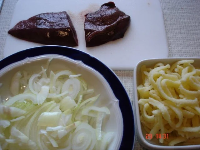 Rezept: Leber mit Zwiebel - und Apfelringen Bild Nr. 2 Leber mit Zwiebel - und Apfelringen - Rezept - Bild Nr. 2