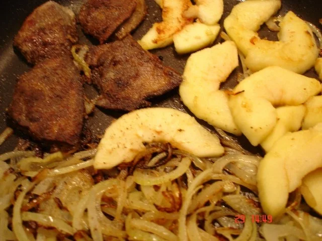 Rezept: Leber mit Zwiebel - und Apfelringen Bild Nr. 13 Leber mit Zwiebel - und Apfelringen - Rezept - Bild Nr. 13