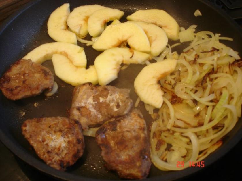 Leber mit Zwiebel - und Apfelringen - Rezept - kochbar.de