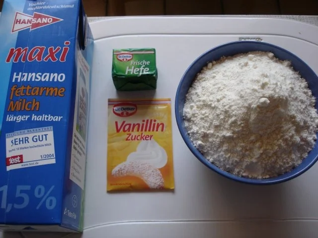 Dampfnudeln ( Süße Hefeklöße ) - Rezept - Bild Nr. 2