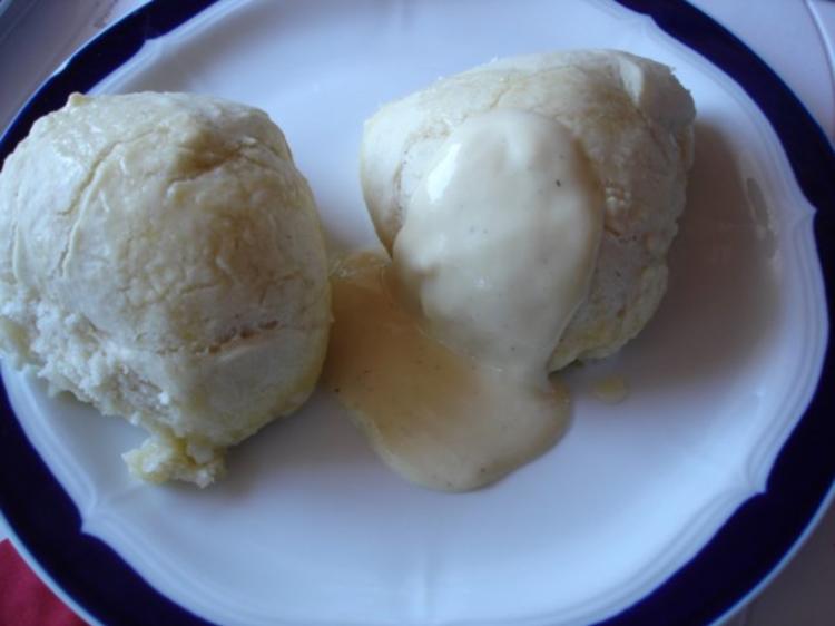 Dampfnudeln ( Süße Hefeklöße ) - Rezept