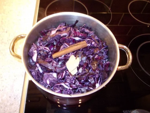 Rezept: Apfel-Rotkraut mit Zimt Bild Nr. 4 Apfel-Rotkraut mit Zimt - Rezept - Bild Nr. 4