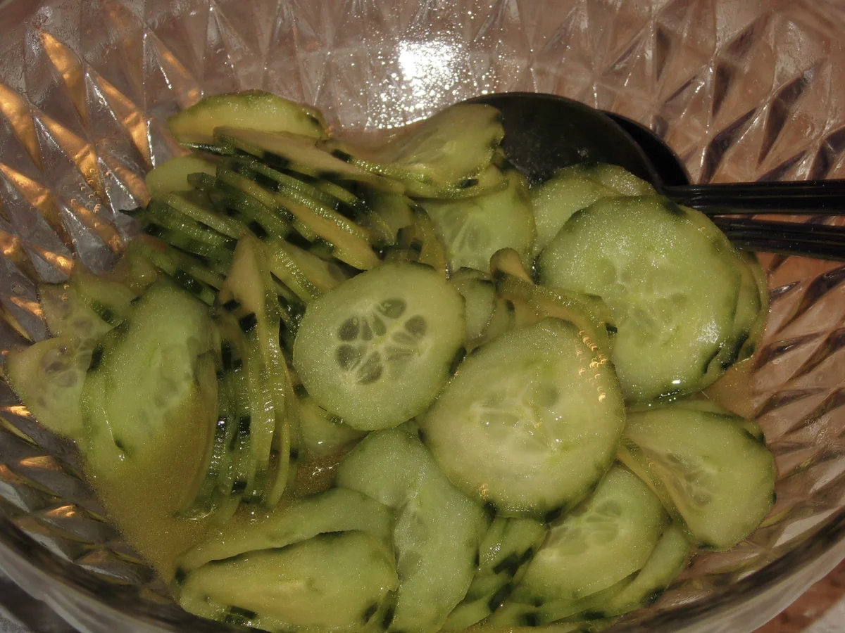 Rezept: Gurkensalat süss-sauer Bild Nr. 13 Gurkensalat süss-sauer - Rezept - Bild Nr. 13