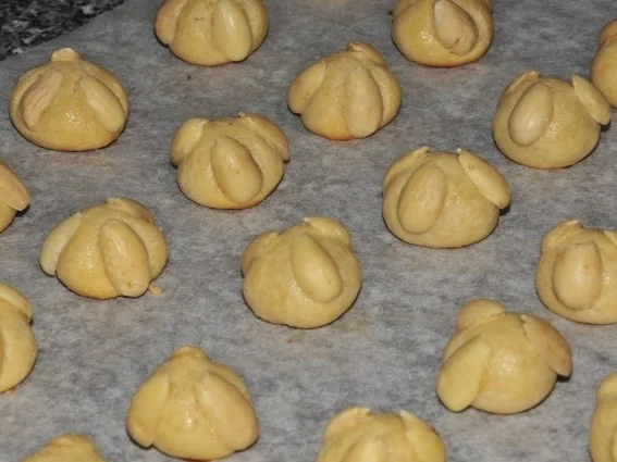 Rezept: Adventskalender 7. Tag: Bethmännchen Bild Nr. 5 Adventskalender 7. Tag: Bethmännchen - Rezept - Bild Nr. 5