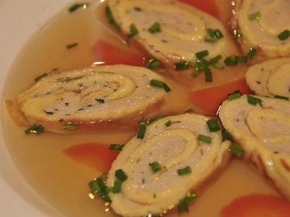 Adventskalender 10. Tag: Weidochsensuppe mit Brätstrudel - Rezept