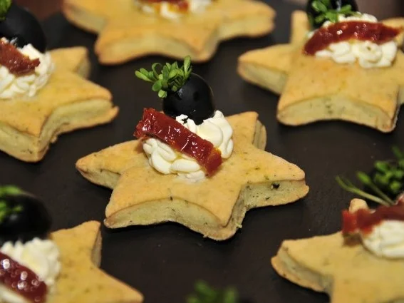 Tapas & Fingerfood: Parmesansterne - Rezept - Bild Nr. 2